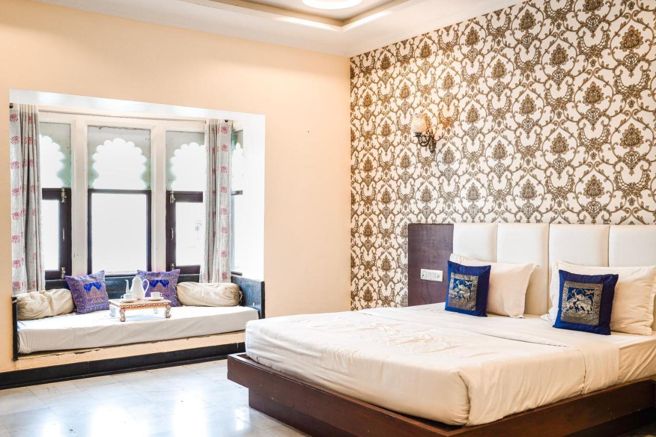 Hide-In Udaipur - A Lake View Boutique Hotel ภายนอก รูปภาพ