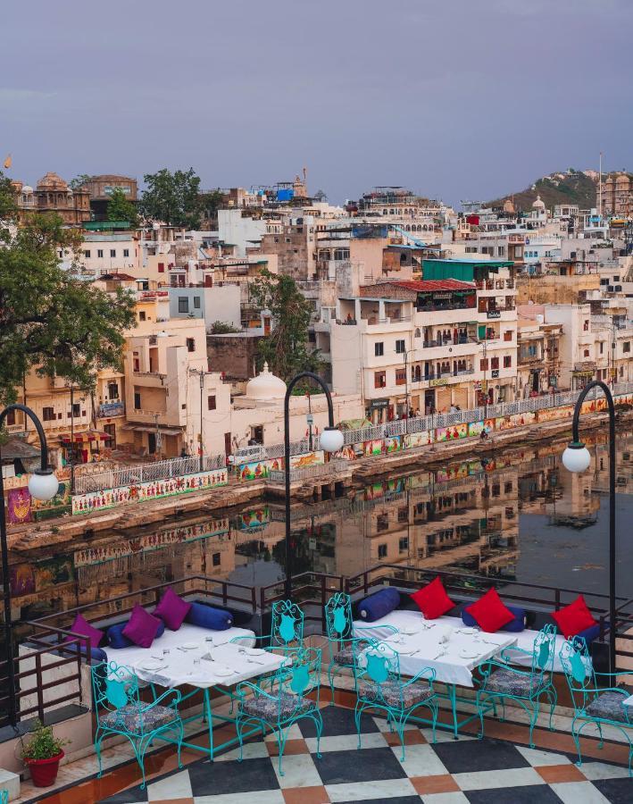 Hide-In Udaipur - A Lake View Boutique Hotel ภายนอก รูปภาพ