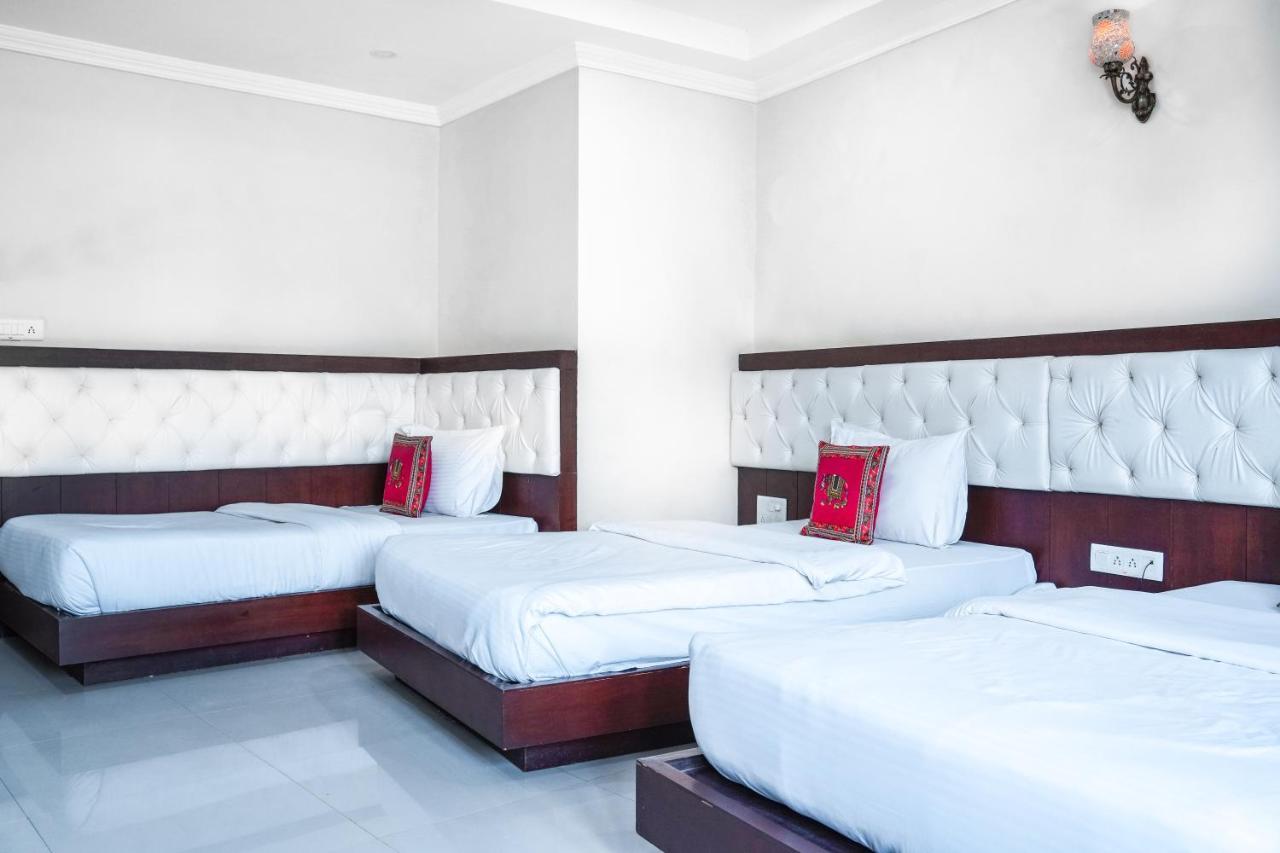 Hide-In Udaipur - A Lake View Boutique Hotel ภายนอก รูปภาพ