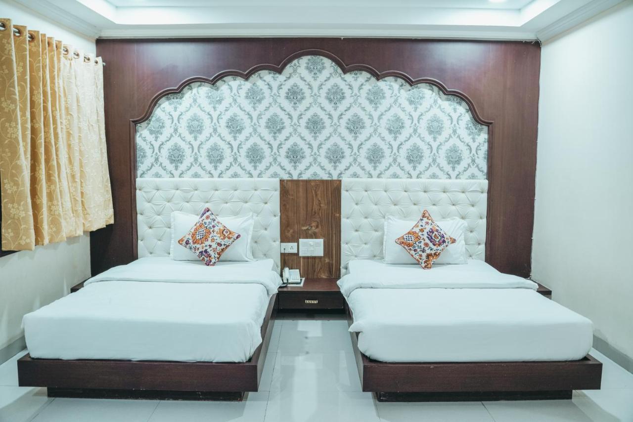 Hide-In Udaipur - A Lake View Boutique Hotel ภายนอก รูปภาพ