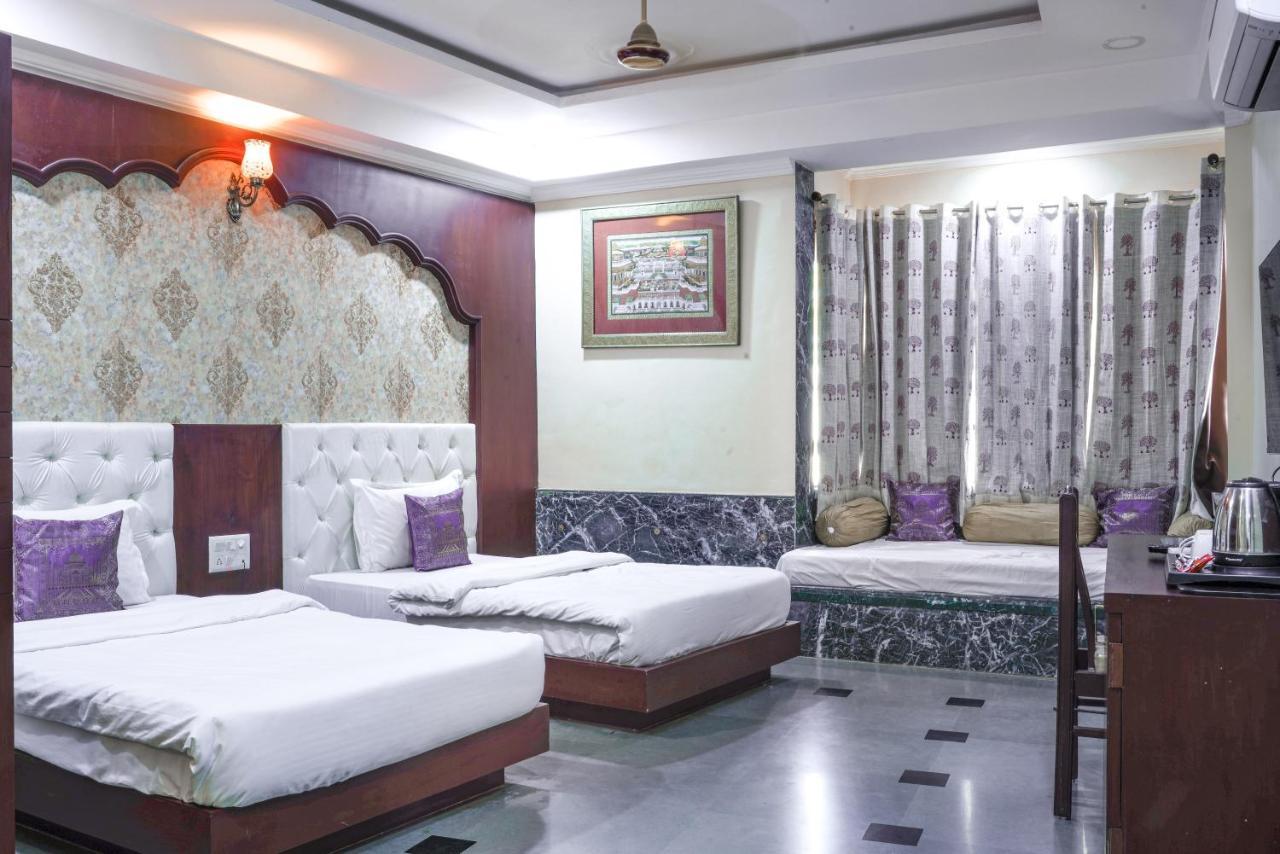 Hide-In Udaipur - A Lake View Boutique Hotel ภายนอก รูปภาพ